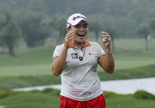 장하나의 소속사인 스포티즌은 6일 장하나가 오는 2018년까지 2년간 비씨카드와 재계약했다고 밝혔다. 사진=연합뉴스